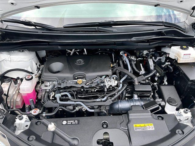 Used 2024 Toyota Sienna XLE w/ XLE Plus Package FWD image 11