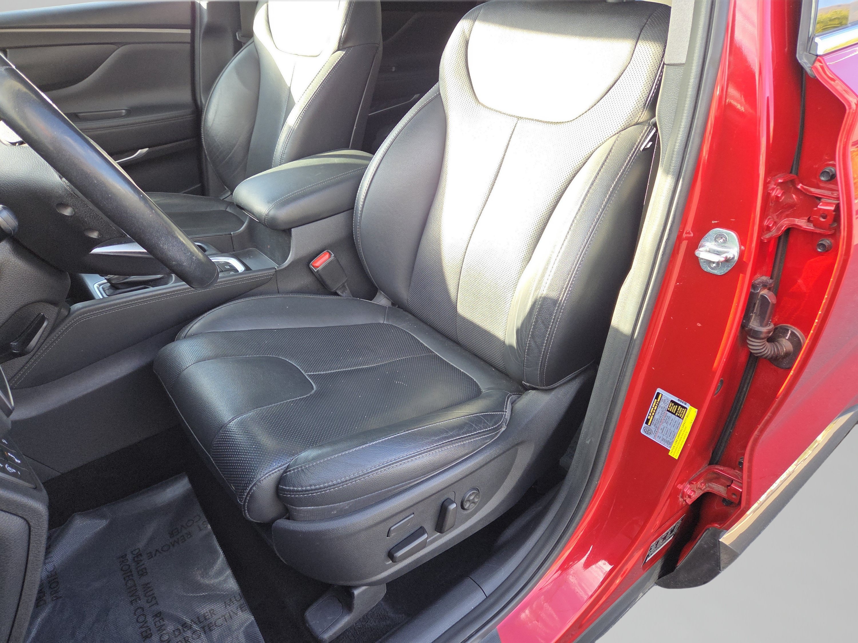 Used 2020 Hyundai Santa Fe Limited AWD/4WD image 6