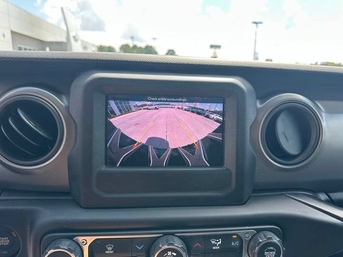 Used 2023 Jeep Wrangler Unlimited Sport AWD/4WD image 24