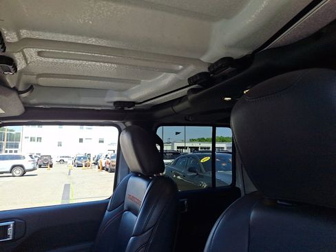 Used 2021 Jeep Wrangler Unlimited Rubicon AWD/4WD image 24
