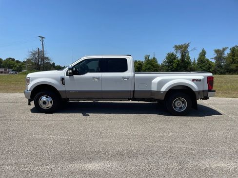 Used 2020 Ford F350 King Ranch w/ King Ranch Ultimate Package AWD/4WD image 2