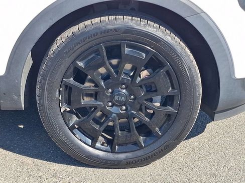 Used 2021 Kia Telluride EX w/ EX Premium Package AWD/4WD image 11