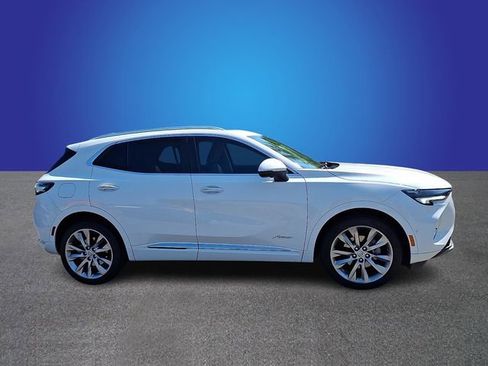 Used 2022 Buick Envision Avenir w/ Technology Package II FWD image 4