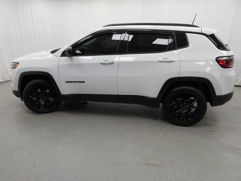 Used 2025 Jeep Compass Latitude w/ Altitude Special Edition AWD/4WD image 23