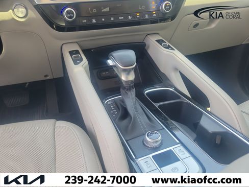 Certified 2022 Kia Telluride EX w/ EX Premium Package FWD image 19