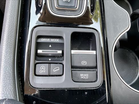 Used 2023 Honda Pilot Elite image 34