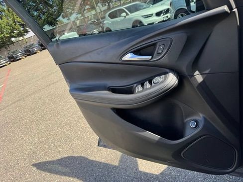 Used 2021 Buick Encore GX Select w/ Sport Touring Package FWD image 16