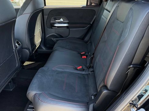 Used 2023 Mercedes-Benz GLB 250 image 33