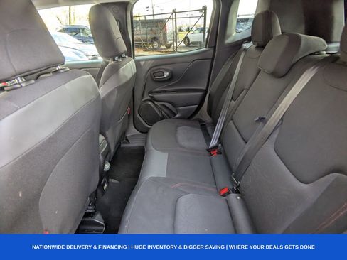 Used 2022 Jeep Renegade Trailhawk image 15