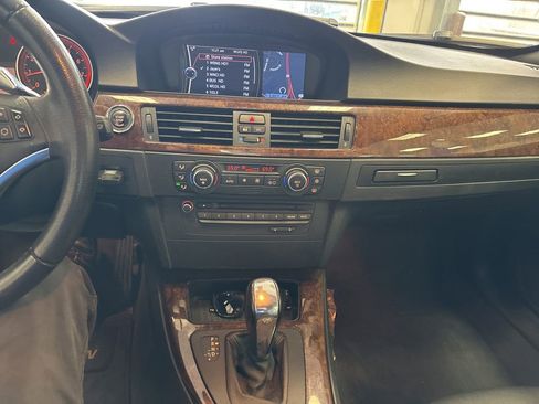 Used 2009 BMW 335i Convertible RWD image 3