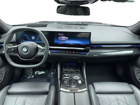 Used 2024 BMW 530i image 16