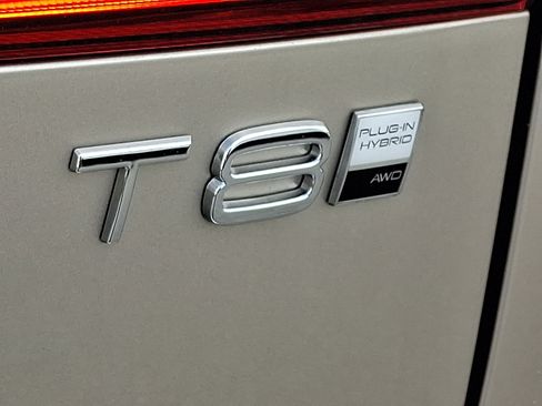 New 2026 Volvo XC60 T8 Ultra w/ Protection Package Premier image 15