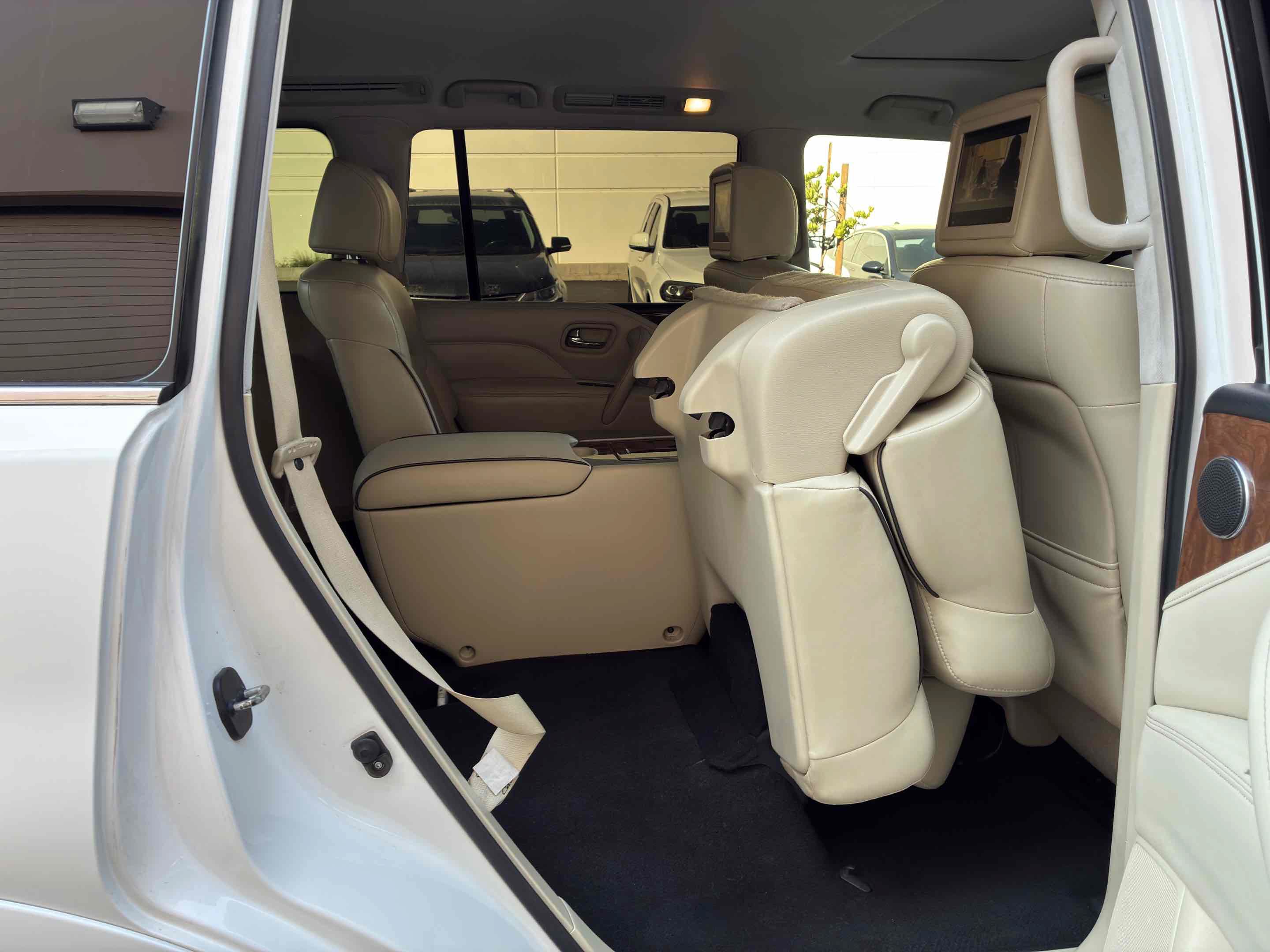 Used 2018 INFINITI QX80 4WD w/ Driver Assistance Package image 61
