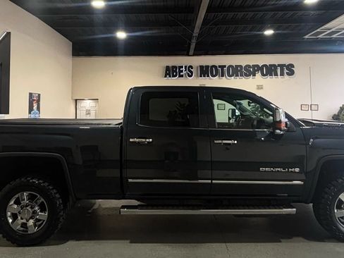 Used 2018 GMC Sierra 3500 Denali w/ Duramax Plus Package AWD/4WD image 8