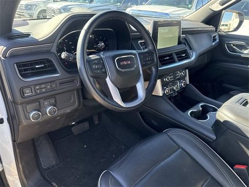 Used 2022 GMC Yukon XL SLT w/ SLT Premium Package image 24