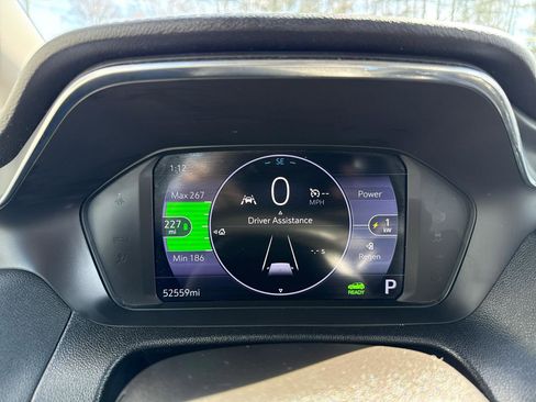 Used 2023 Chevrolet Bolt LT image 10