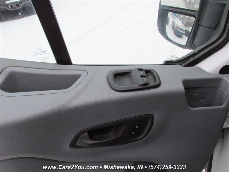 Used 2016 Ford Transit 250 130 Low Roof RWD image 12