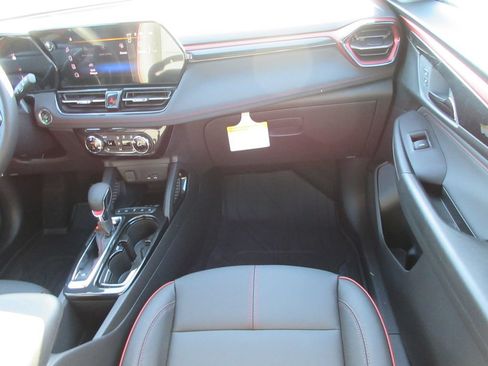 New 2026 Chevrolet TrailBlazer RS w/ Convenience Package FWD image 17