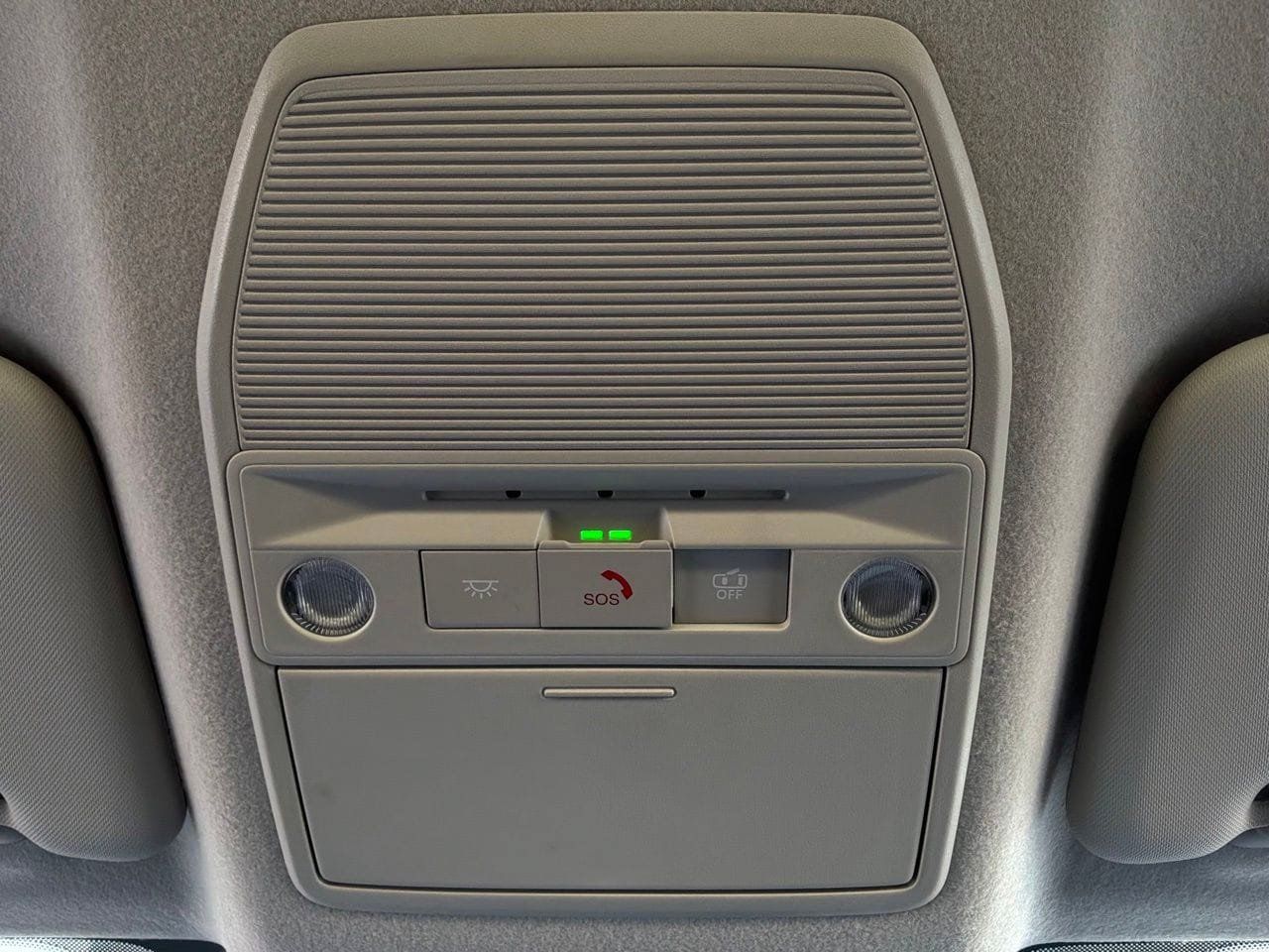 Used 2026 Nissan Kicks SR FWD image 17