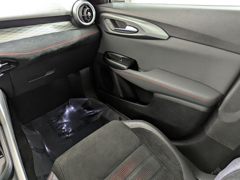 Used 2024 Alfa Romeo Tonale Veloce w/ Active Assist Package image 11