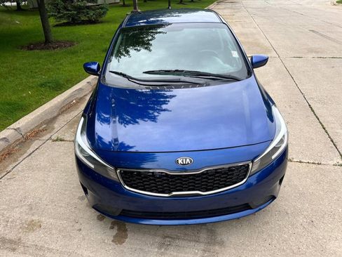 Used 2018 Kia Forte LX image 2