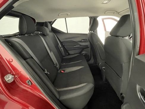 Used 2020 Nissan Kicks SV image 44