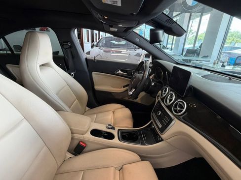 Used 2019 Mercedes-Benz CLA 250 image 33