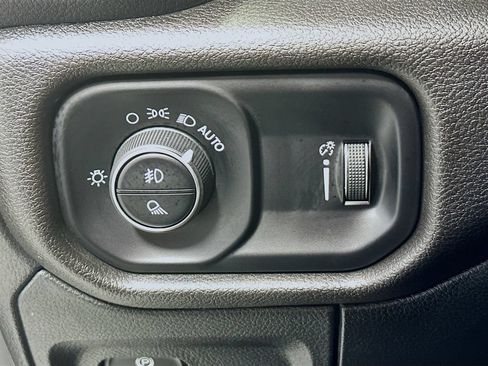 Used 2025 RAM 1500 Big Horn AWD/4WD image 12