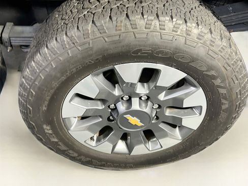 Used 2024 Chevrolet Silverado 2500 Custom w/ Custom Value Package AWD/4WD image 28