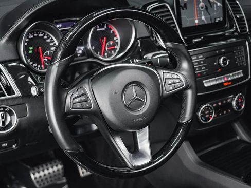 Used 2018 Mercedes-Benz GLE 43 AMG 4MATIC w/ Premium 2 Package image 42