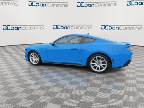 Used 2025 Ford Mustang GT Premium RWD image 5
