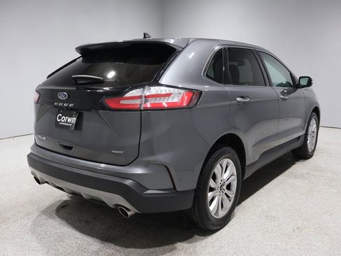 Used 2024 Ford Edge Titanium image 2