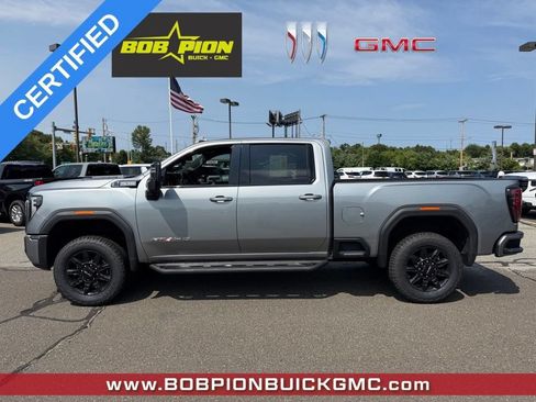 Used 2024 GMC Sierra 2500 AT4 w/ AT4 Preferred Package AWD/4WD image 4