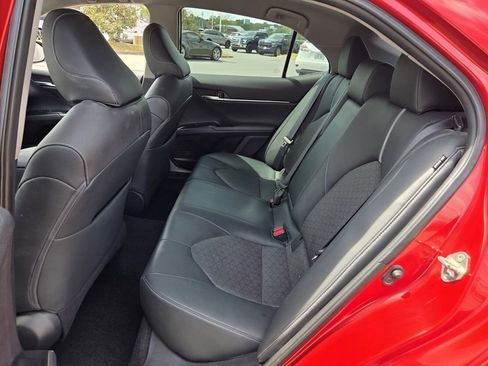 Used 2019 Toyota Camry XSE FWD image 10