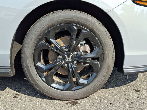 Used 2025 Honda Accord SE image 8