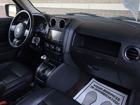 Used 2016 Jeep Patriot High Altitude AWD/4WD image 20