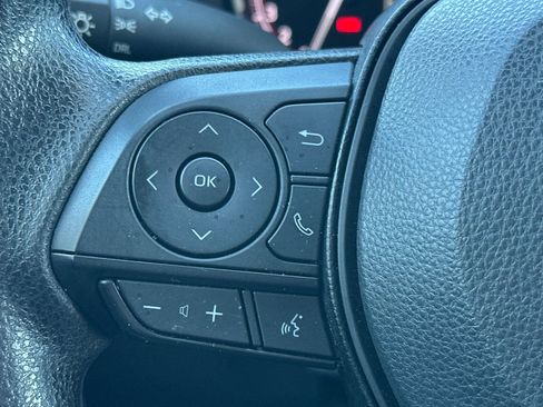 Used 2024 Toyota RAV4 LE AWD/4WD image 26