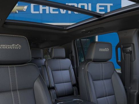 New 2026 Chevrolet Suburban High Country image 31