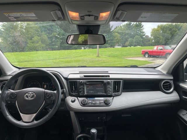 Used 2018 Toyota RAV4 XLE AWD/4WD image 10