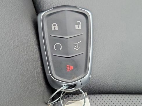 Used 2025 Cadillac XT5 Premium Luxury w/ LPO, Floor Liner Package AWD/4WD image 21