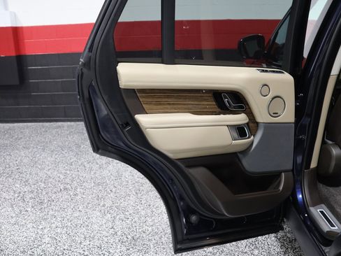 Used 2019 Land Rover Range Rover HSE image 41