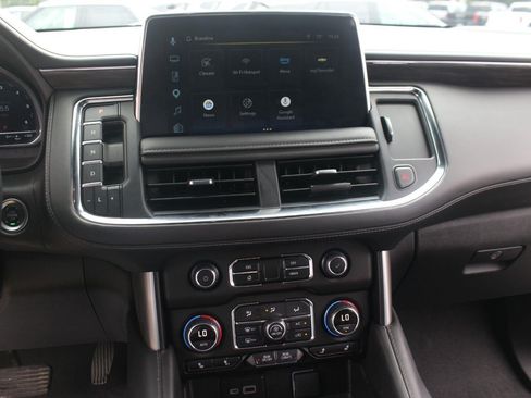 Used 2024 Chevrolet Tahoe Z71 w/ Luxury Package AWD/4WD image 27
