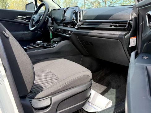Certified 2023 Kia Sportage LX AWD/4WD image 13