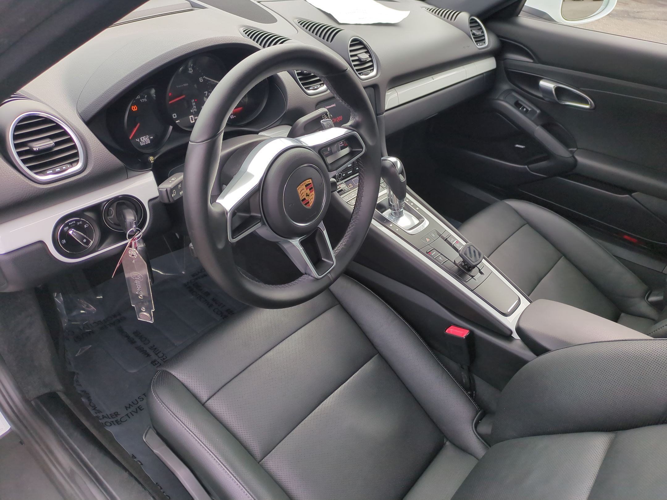 Used 2018 Porsche 718 Cayman RWD image 16