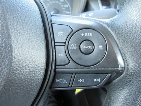 Used 2024 Toyota Corolla LE FWD image 25