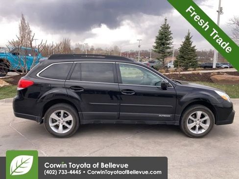 Used 2014 Subaru Outback 2.5i Limited image 2