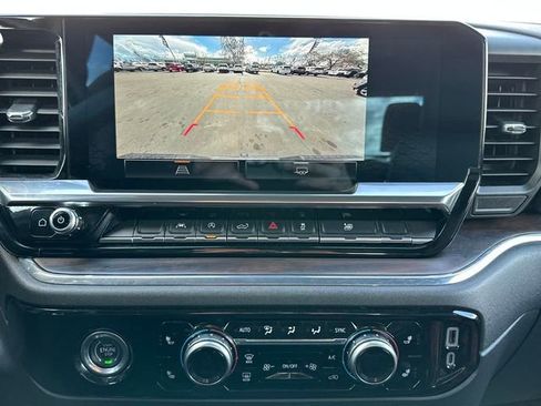 Used 2024 GMC Sierra 1500 SLT image 33