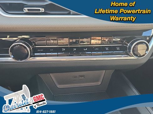 New 2026 Chevrolet Equinox LT w/ Convenience Package II AWD/4WD image 16