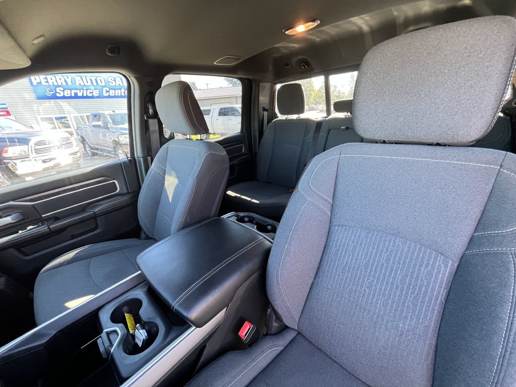 Used 2024 RAM 3500 Big Horn w/ Night Edition AWD/4WD image 22
