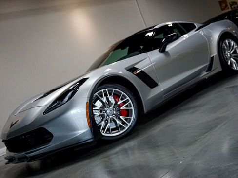 Used 2016 Chevrolet Corvette Z06 w/ 3LZ Preferred Equipment Group RWD image 88